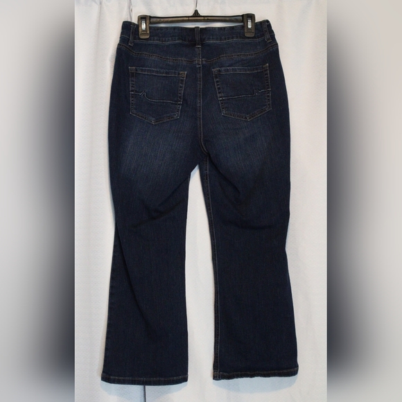 M Jeans by Maurice’s Women’s 12-X Short Curvy High-Rise Bootcut Jeans – Dark Blu - Picture 4 of 7